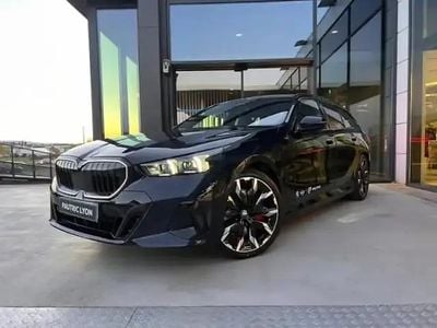M carbonschwarz métallisé Occasion 2025 BMW 550e M Sport Break | 107 900 €