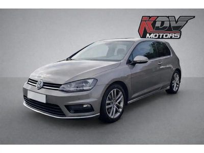 Noir Occasion 2015 VW Golf LOUNGE Berline | 13 990 € (Prix assez cher)