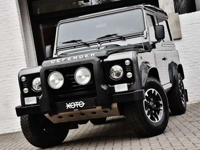 Gris Occasion 2015 Land Rover Defender Adventure SUV | 57 950 €