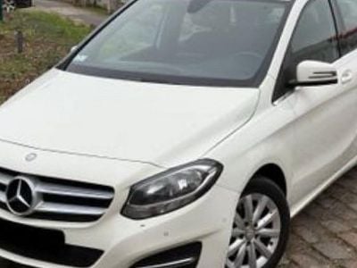 Blanc Occasion 2015 Mercedes B200 Monospace | 4 990 €