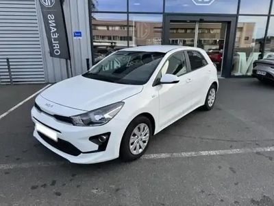 Blanc Occasion 2023 Kia Rio Motion Berline | 11 490 € (Prix juste)