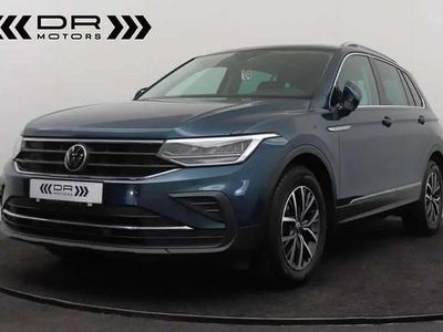 Bleu Occasion 2021 VW Tiguan Life SUV | 23 495 € (Bon prix)