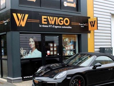 Porsche 911 Carrera 4 GTS