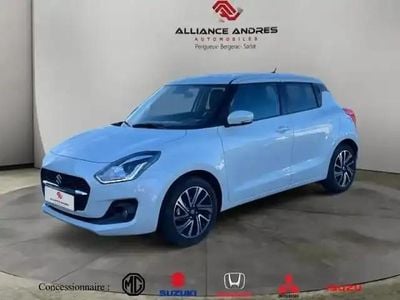 Occasion Suzuki Swift 2023 Pure white pearl métallisé Berline