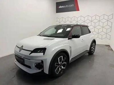 Blanc nacré / toit noir Occasion 2025 Renault 5 E-Tech Berline | 31 190 € (Prix juste)