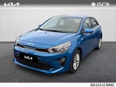 Bleu azur métallisé Occasion 2023 Kia Rio Active Berline | 17 390 € (Prix assez cher)