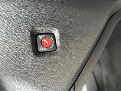 Gris Occasion 2020 Peugeot 2008 Allure SUV | 12 900 € (Prix juste)