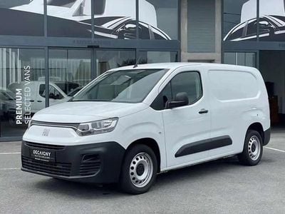 Blanc Occasion 2023 Fiat Doblò Monospace | 16 975 €