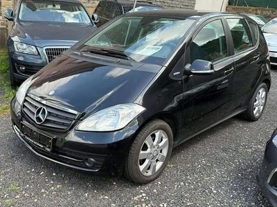 Noir Occasion 2010 Mercedes A160 Classic Berline | 3 399 € (Bon prix)