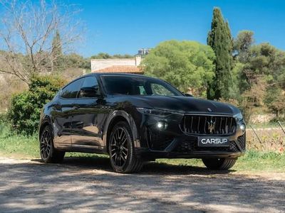 Noir Occasion 2021 Maserati Levante SUV | 90 000 €
