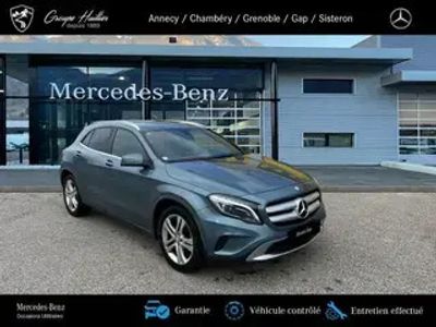 Mercedes GLA220