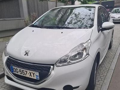 Occasion 2014 Peugeot 208 Allure Citadine | 5 000 € (Super prix)
