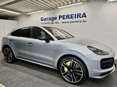 Gris Occasion 2020 Porsche Cayenne Coupe Turbo S E-Hybrid Sport Coupé | 139 900 €