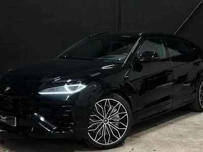 Noir Nouvelle 2025 Lamborghini Urus SUV | 348 990 € (Prix juste)