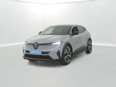 Gris Occasion 2022 Renault Megane E-Tech Iconic Berline | 19 990 € (Prix juste)
