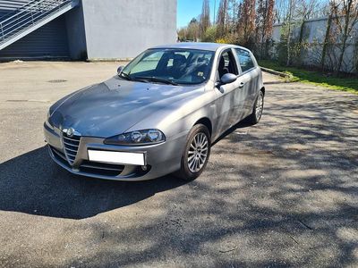 Occasion 2008 Alfa Romeo 147 Distinctive Citadine | 3 900 €