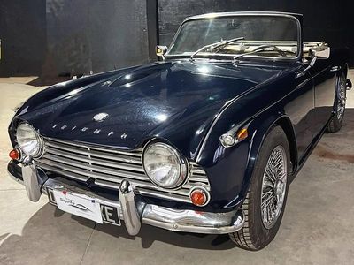 Bleu Occasion 1962 Triumph TR4 Cabriolet | 28 500 €