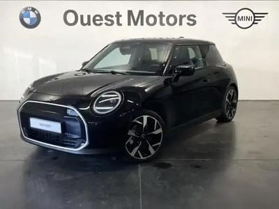 Occasion Mini Cooper Favoured 11 kW (15 ch) 2024 Midnight black ii Citadine
