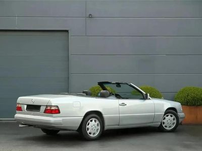 Occasion Mercedes E300 220 ch (161 kW) 1992 Argent Cabriolet