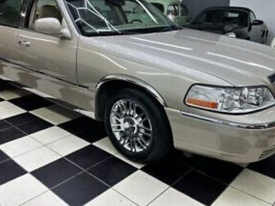 Lincoln Town Car