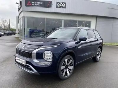Noir Occasion 2025 Mitsubishi Outlander P-HEV Instyle SUV | 59 999 € (Prix cher)