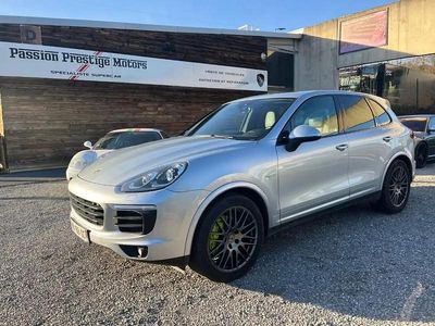 Gris Occasion 2017 Porsche Cayenne S E-Hybrid SUV | 47 900 €