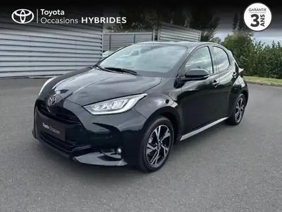 Noir Occasion 2024 Toyota Yaris Hybrid Design Berline | 21 900 € (Prix juste)