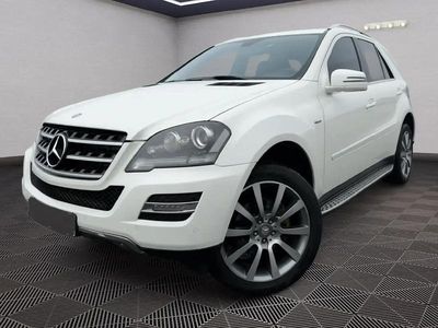 Blanc Occasion 2011 Mercedes ML350 SUV | 16 999 €