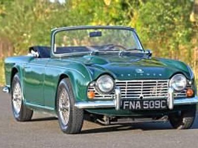 Occasion Triumph TR4 100 ch (73 kW) 1965 Bleu Cabriolet