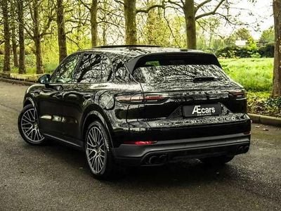 Noir Occasion 2018 Porsche Cayenne Sport SUV | 69 950 €