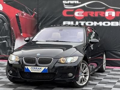 Noir Occasion 2009 BMW 330 Sport Line Coupé | 11 990 € (Prix juste)