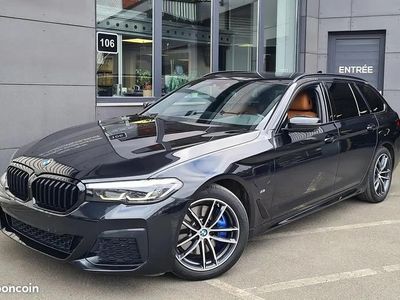 Noir Occasion 2021 BMW 530e Break | 31 950 € (Prix assez cher)