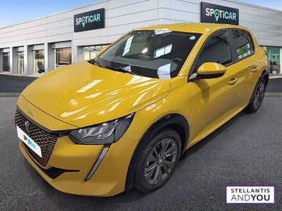 Jaune Occasion 2021 Peugeot e-208 Style Citadine | 13 990 € (Prix juste)