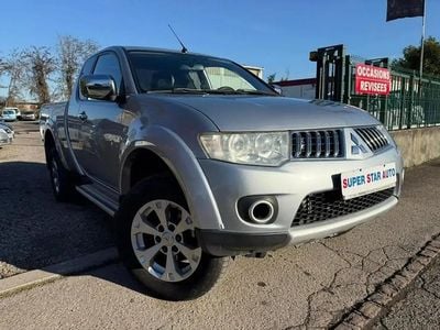 Gris Occasion 2013 Mitsubishi L200 Intense Pick-up | 14 990 €