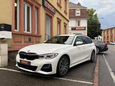 BMW 330e
