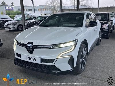 Blanc Occasion 2022 Renault Megane E-Tech Techno Berline | 24 990 € (Prix juste)