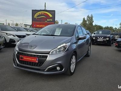 Gris Occasion 2019 Peugeot 208 Business-Line Citadine | 7 490 € (Bon prix)