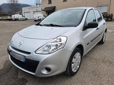 Occasion 2009 Renault Clio II Dynamique Berline | 2 000 € (Prix juste)