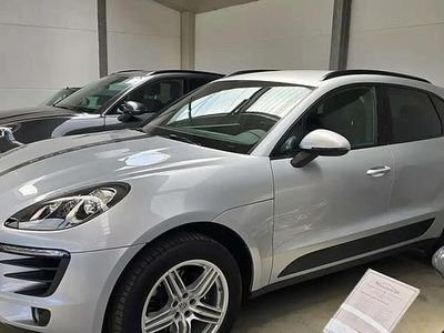 Gris Occasion 2016 Porsche Macan Turbo SUV | 46 000 € (Prix cher)