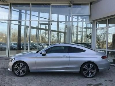 Mercedes E200