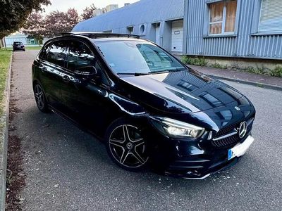 Noir Occasion 2019 Mercedes B200 AMG line Monospace | 21 500 € (Prix juste)