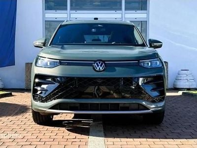 Vert Occasion 2025 VW Tayron R-line Edition SUV | 55 999 € (Prix juste)