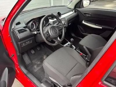 Rouge Occasion 2023 Suzuki Swift Berline | 13 990 € (Bon prix)