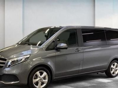 Mercedes V220