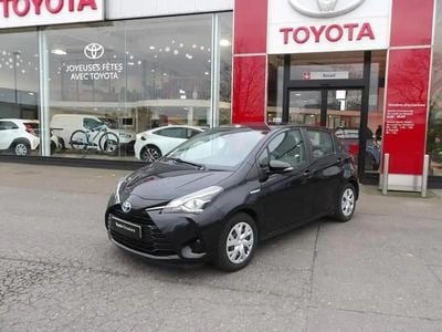 Blanc Occasion 2017 Toyota Yaris Berline | 13 990 € (Prix cher)