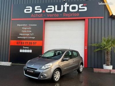 Gris Occasion 2011 Renault Clio III Citadine | 3 890 € (Prix juste)