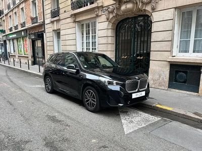 Noir Occasion 2024 BMW iX1 SUV | 43 990 € (Prix assez cher)