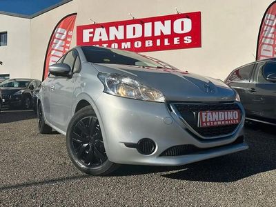 Gris Occasion 2013 Peugeot 208 Active Citadine | 7 490 € (Prix juste)