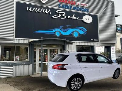 Blanc Occasion 2024 Peugeot 308 Allure Citadine | 25 362 € (Prix cher)
