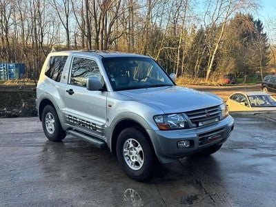 Gris Occasion 2003 Mitsubishi Pajero SUV | 11 990 €